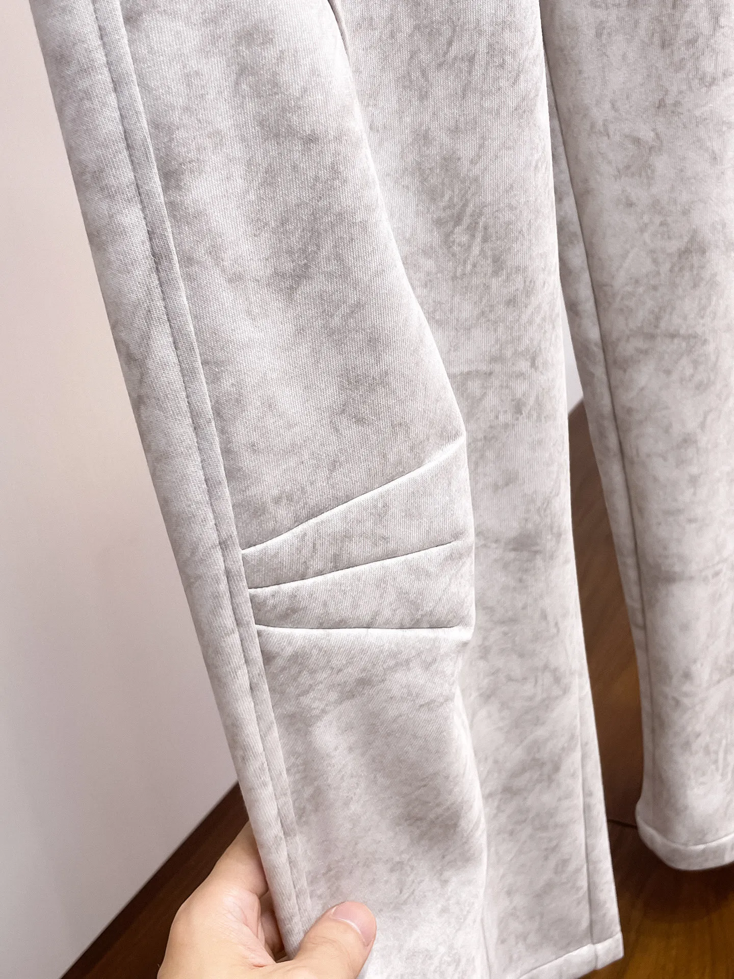 Balenciaga 🆕2026 Autumn and Winter New Arrival Casual Pants! The official website will be released simultaneously. Brand Classic LOGO casual pants, customized fabrics, excellent comfort and strong touch. Highly recognisable, perfect appearance and craftsmanship. Size:M-3XL